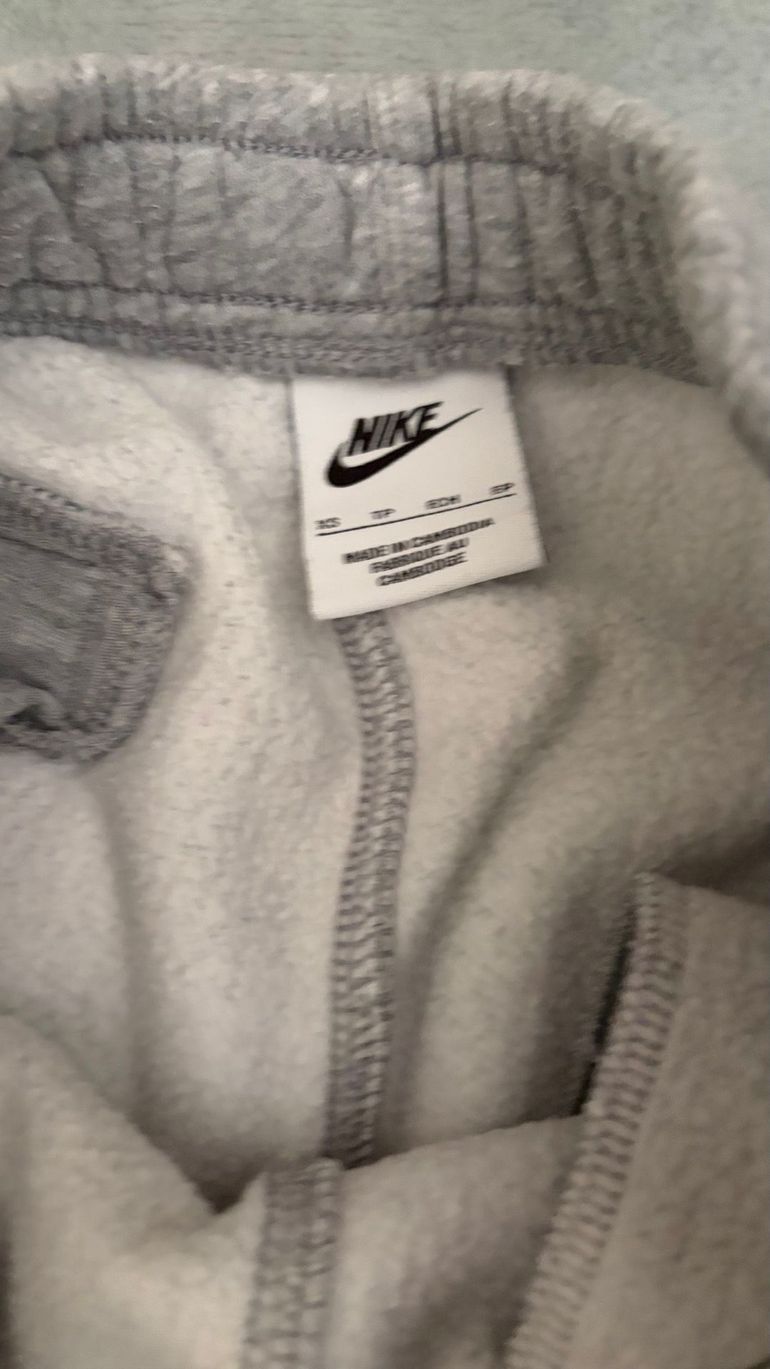 Used Nike Jogging Pants 2025 bike — image 4 of 7