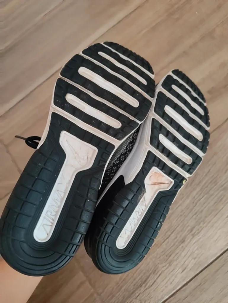 Used Nike Air Max bike — image 5 of 6