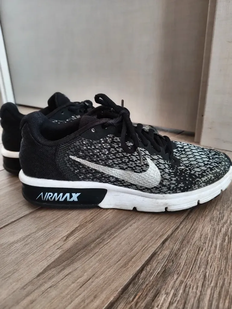 Used Nike Air Max bike — image 4 of 6