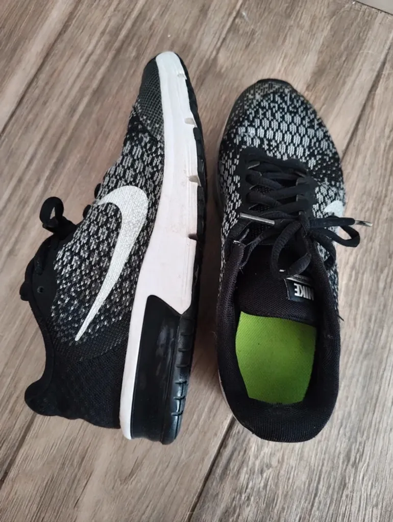 Used Nike Air Max bike — image 2 of 6