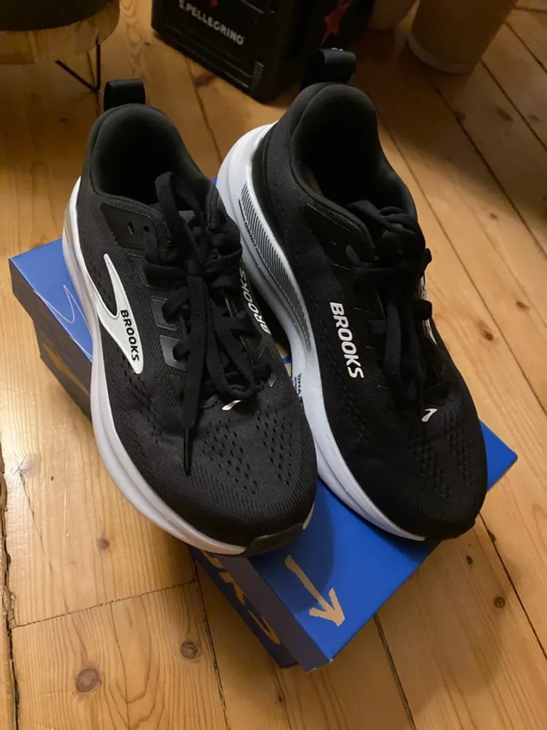 Used Brooks Ariel GTS 26 bike — image 1 of 9