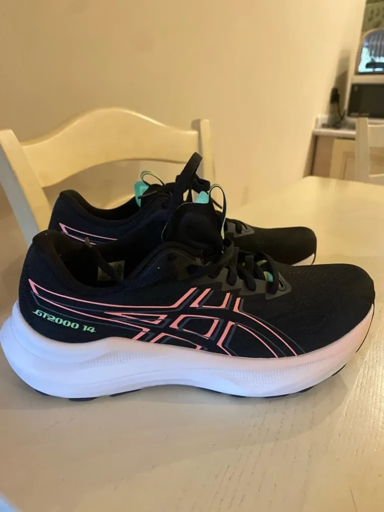 Used Asics GT 2000 14 bike — image 1 of 5