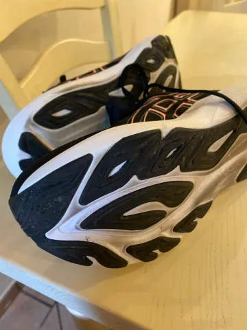 Used Asics GT 2000 14 bike — image 3 of 5