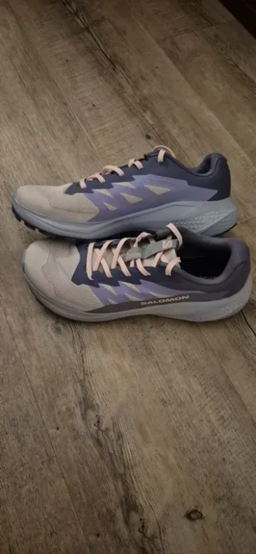 Used Salomon Trailrunning Shoes bike — image 1 of 4