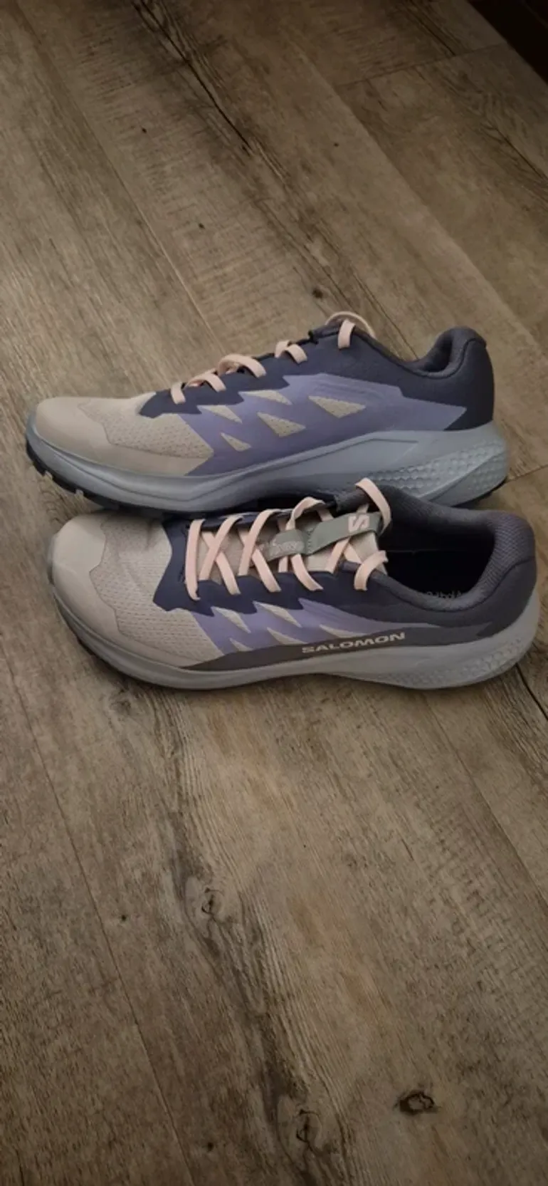 Used Salomon Trailrunning Shoes bike — image 1 of 4