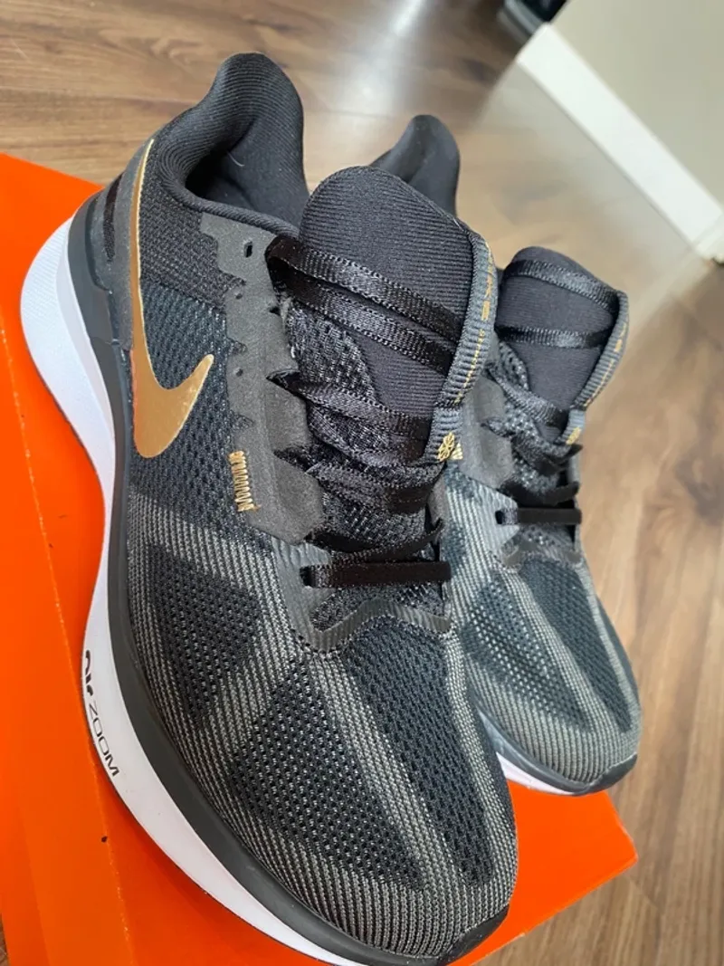 Gebrauchtes Clean Air Zoom Structure 25 2023 Running Shoes