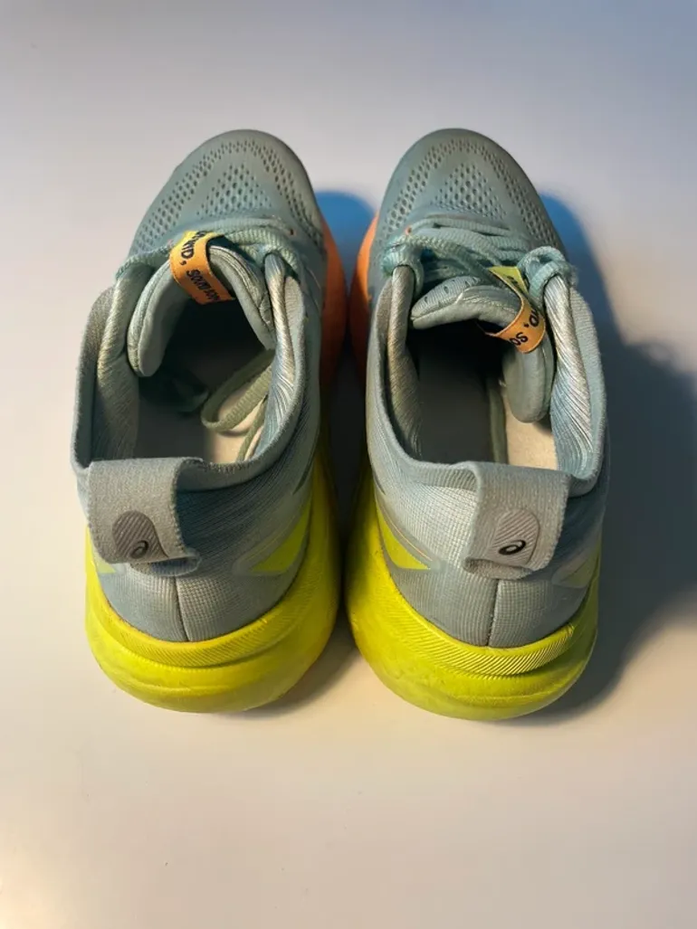Used Asics Gel-Kayano 31 Paris 2024 bike — image 3 of 8