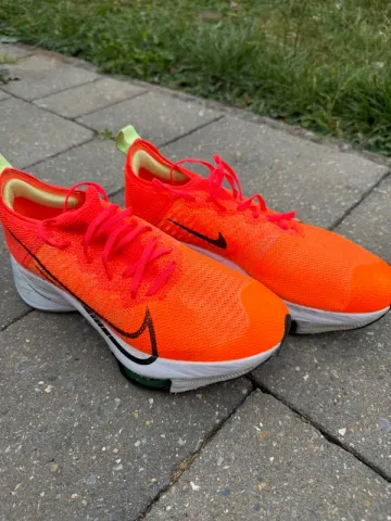 Tweedehands Nike Air Zoom Alphafly NEXT% bike — afbeelding 2 van 5