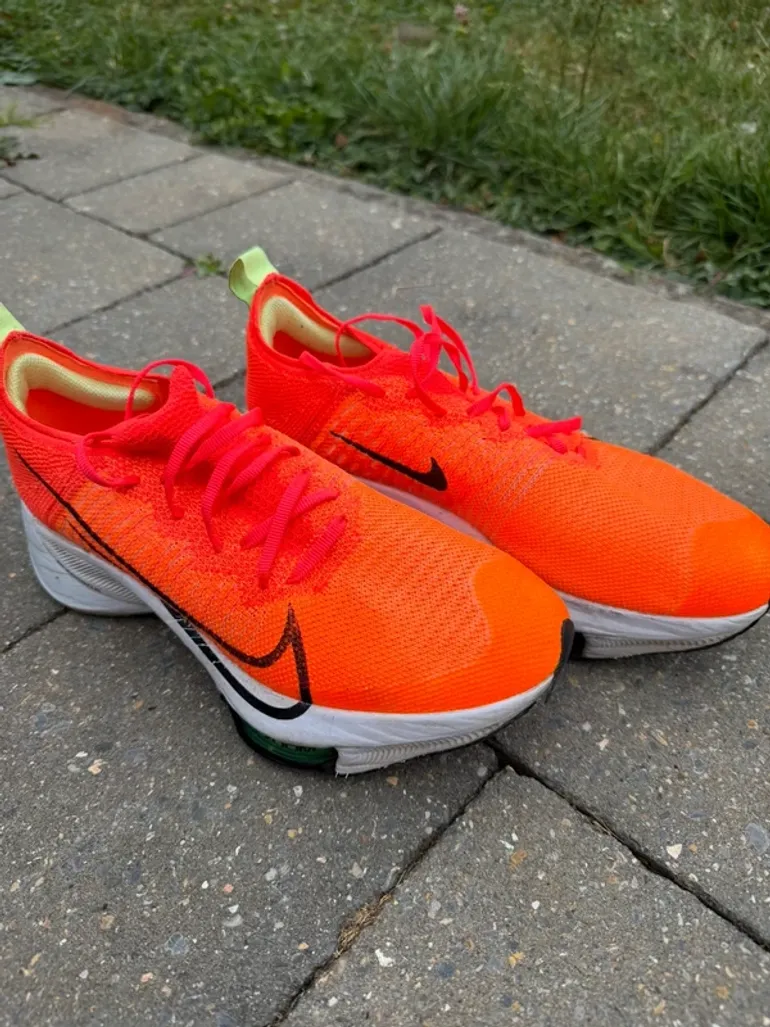 Tweedehands Nike Air Zoom Alphafly NEXT% bike — afbeelding 2 van 5
