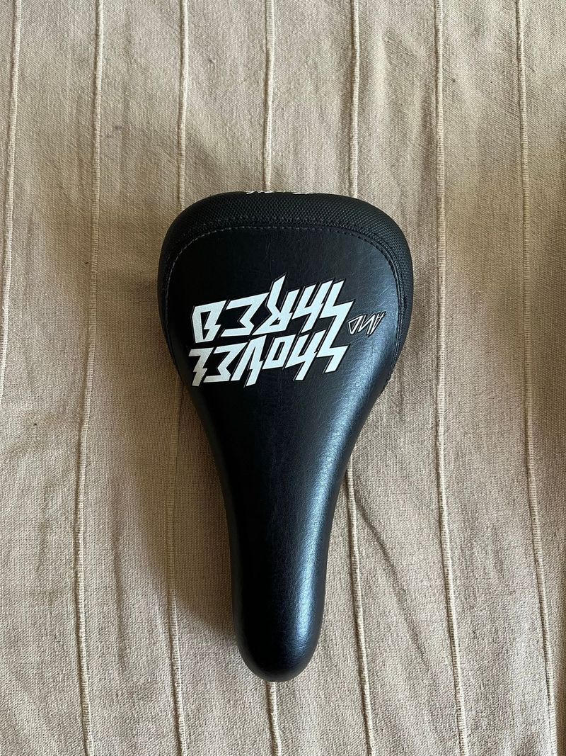 Used Reverse Components Nico Vink Shovel and Shred Saddle Saddles & Seatposts