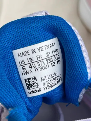 Used Adidas sneakers bike — image 3 of 5