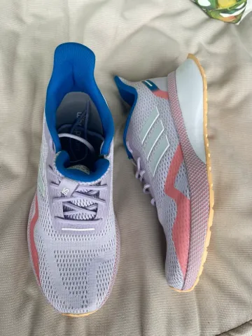 Used Adidas sneakers bike — image 5 of 5
