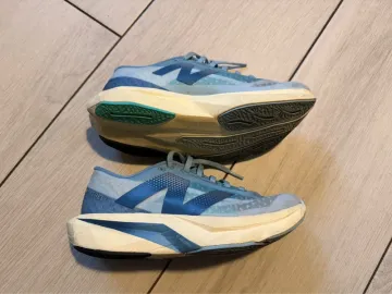 Used New Balance FuelCell Rebel 4 bike — image 3 of 10