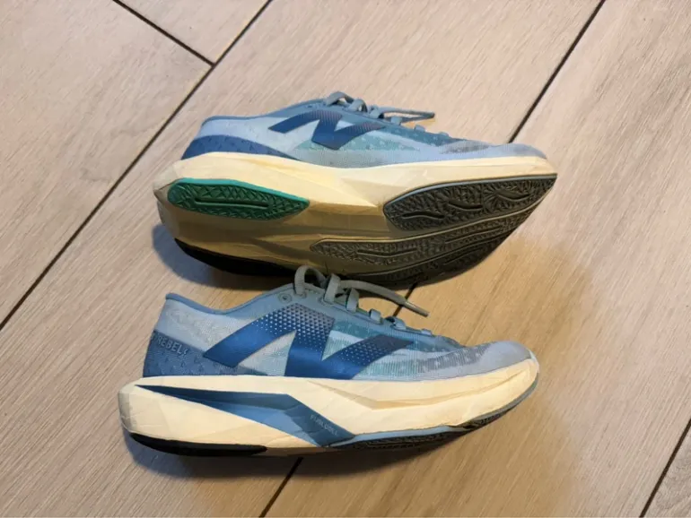 Used New Balance FuelCell Rebel 4 bike — image 3 of 10