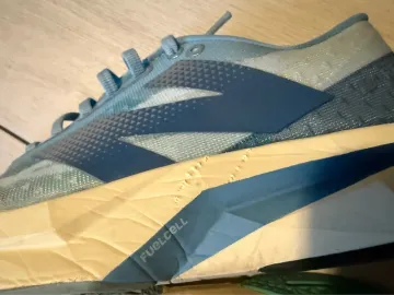 Used New Balance FuelCell Rebel 4 bike — image 8 of 10