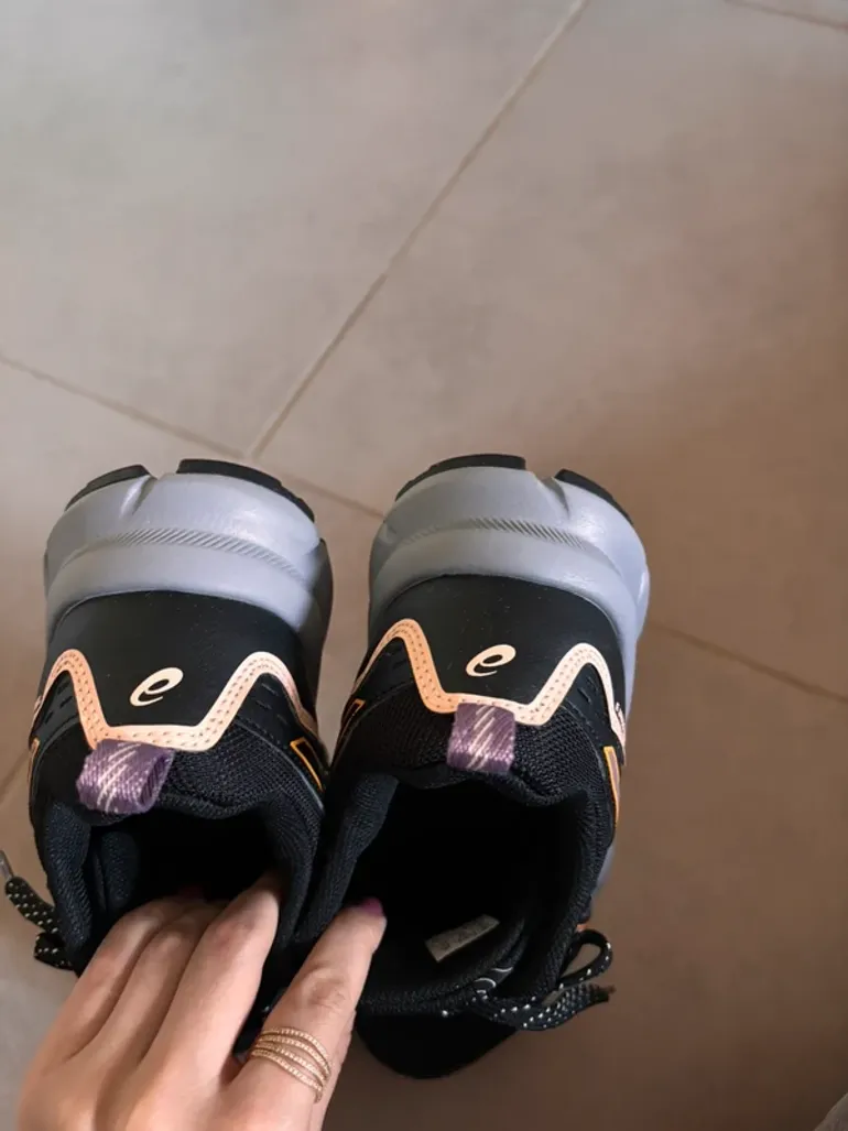 Używany Asics Running Shoes bike — zdjęcie 7 z 9