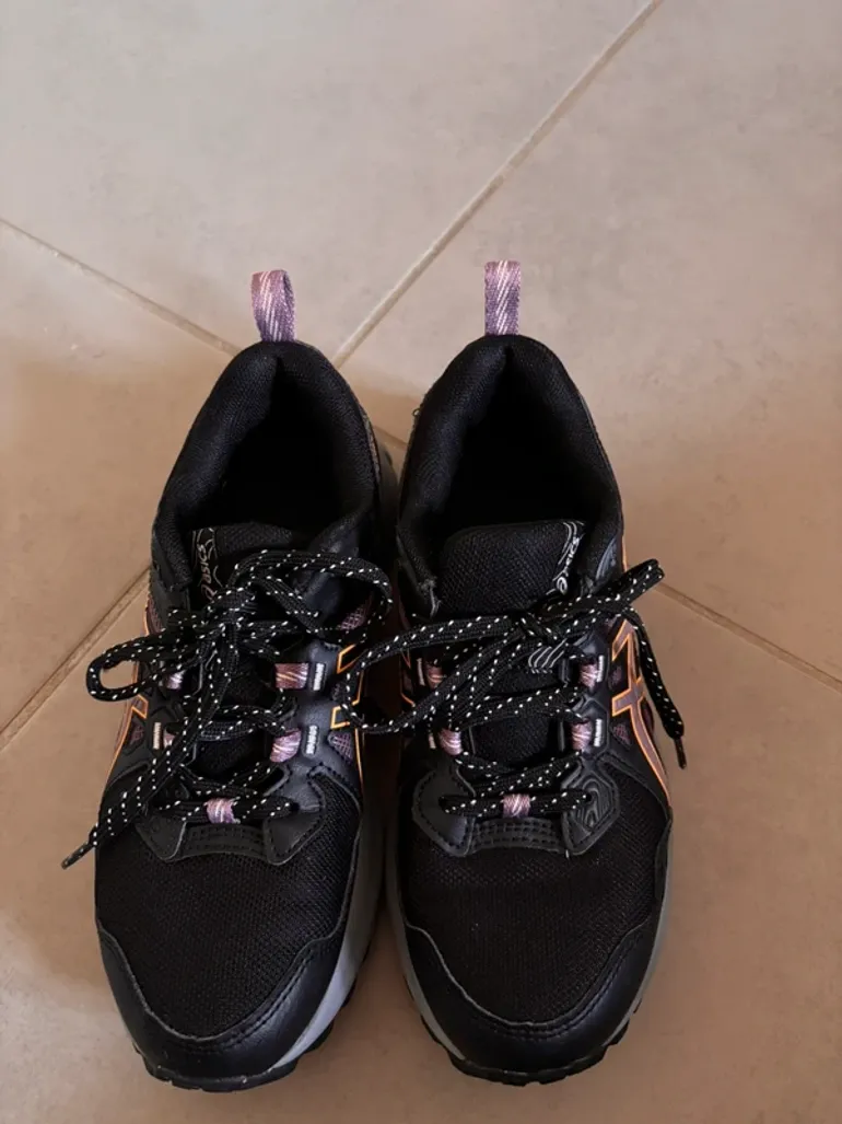 Używany Asics Running Shoes bike — zdjęcie 8 z 9