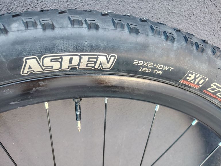 Used Syncros X-28 TR Wheels 2026 bike — image 6 of 10