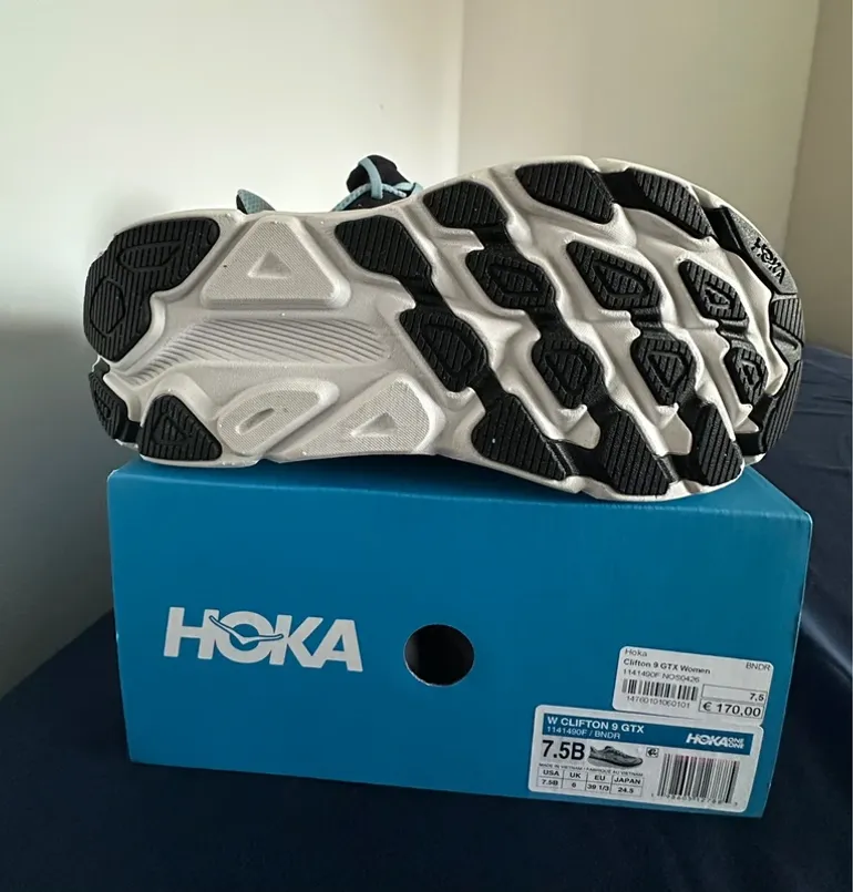 Used Hoka Clifton 9 GTX bike — image 7 of 7