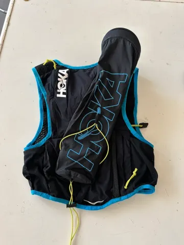 Used Hoka Trail Running Gilet 10l bike — image 4 of 6