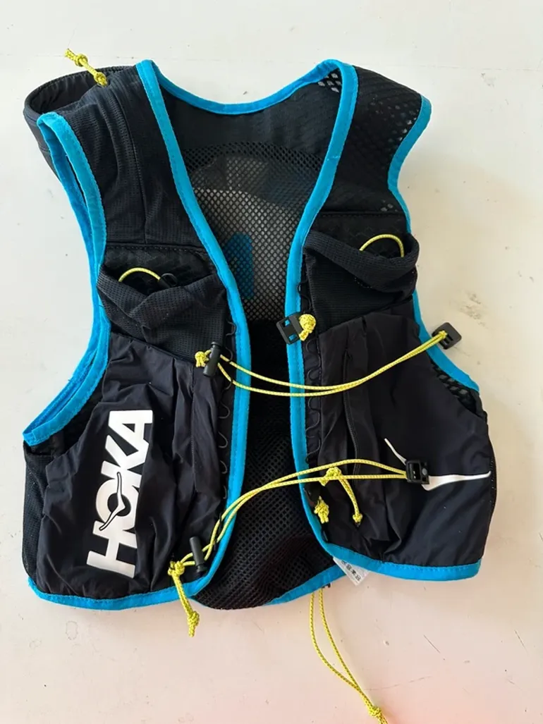 Used Hoka Trail Running Gilet 10l bike — image 6 of 6