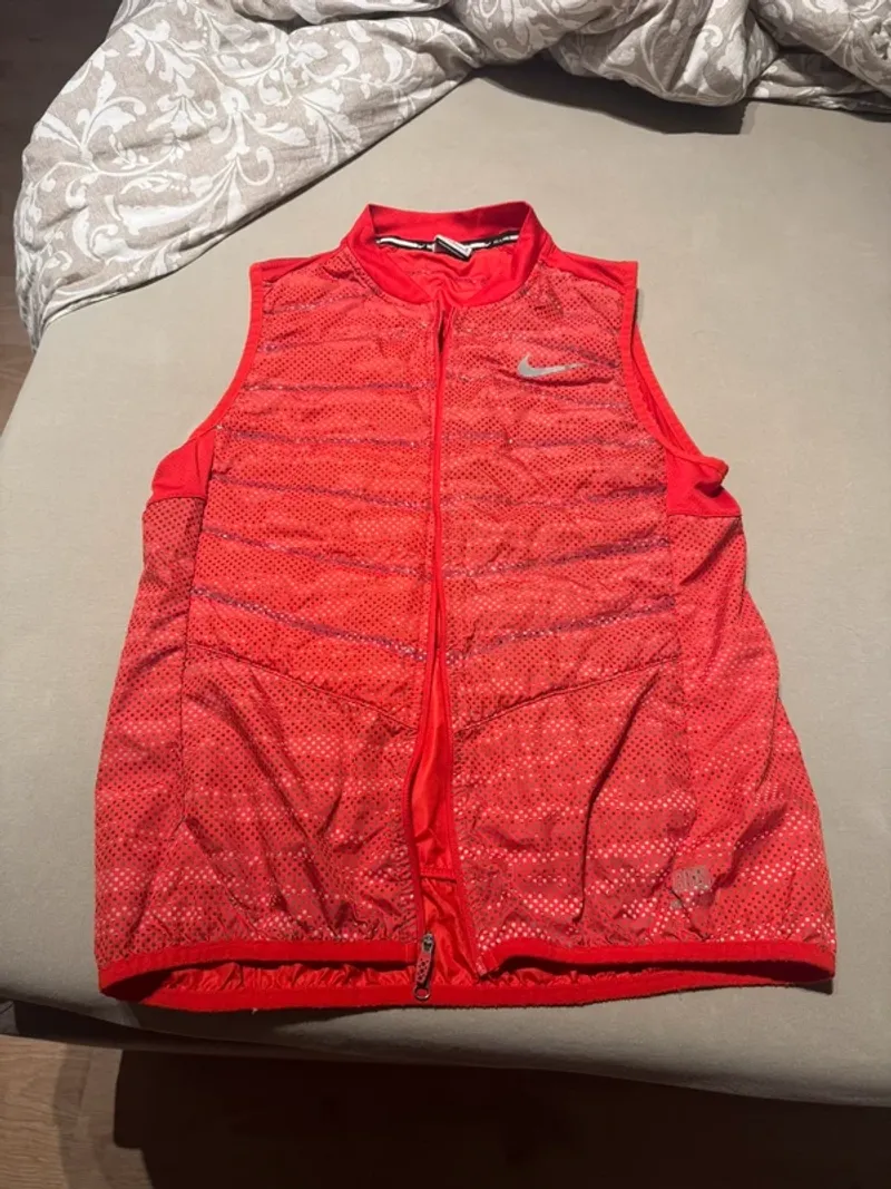 Used Nike Aeroloft Running Accessories