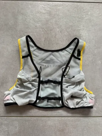 Used Nike Trail Hydration Vest bike — image 2 of 4
