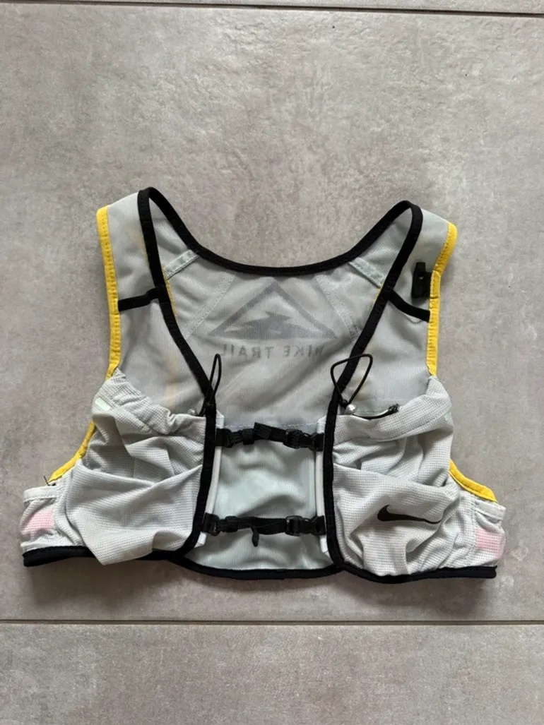Used Nike Trail Hydration Vest bike — image 2 of 4