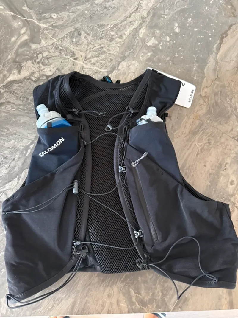 Used Salomon ADV Skin 5 Set Running Accessories
