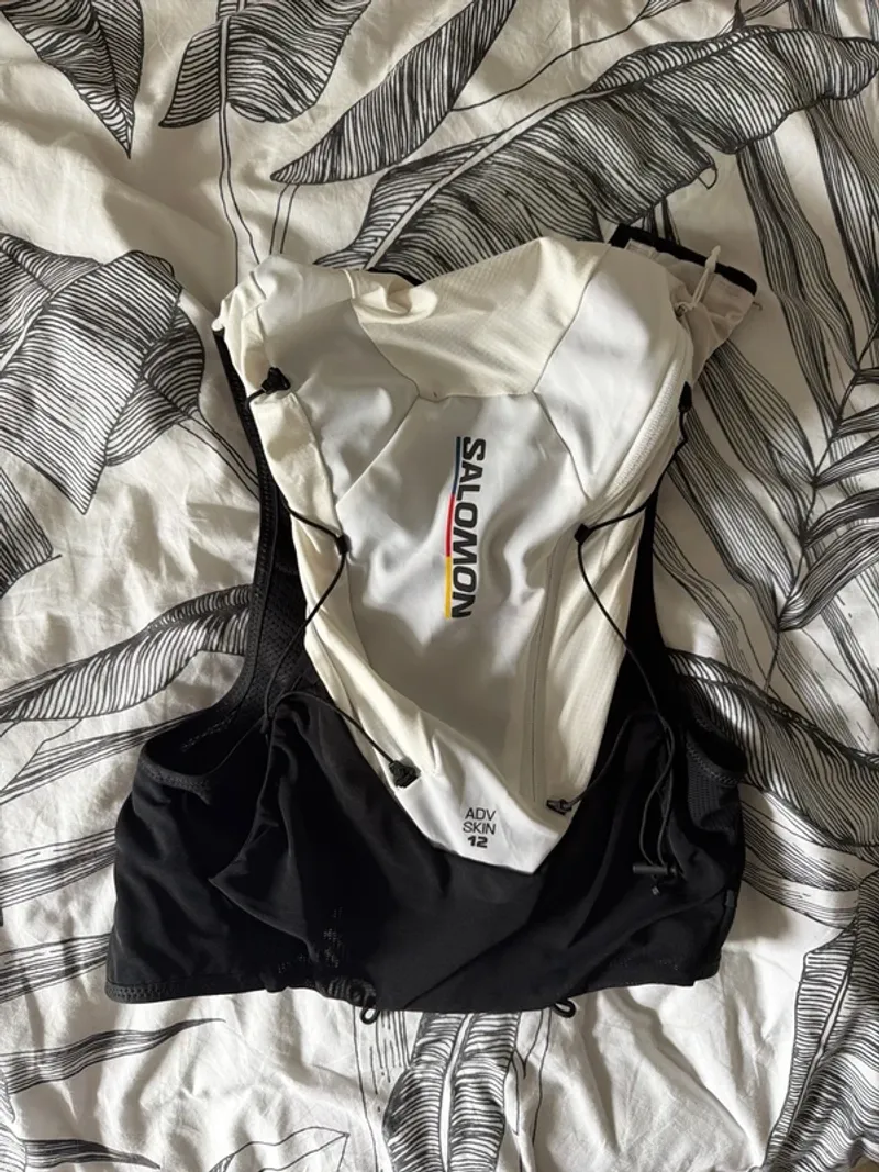 Použité Salomon ADV Skin 12 Race flag Running Accessories