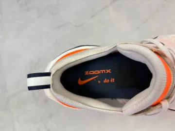 Last ZoomX Invincible Run Flyknit 3 bike usato — immagine 11 di 12