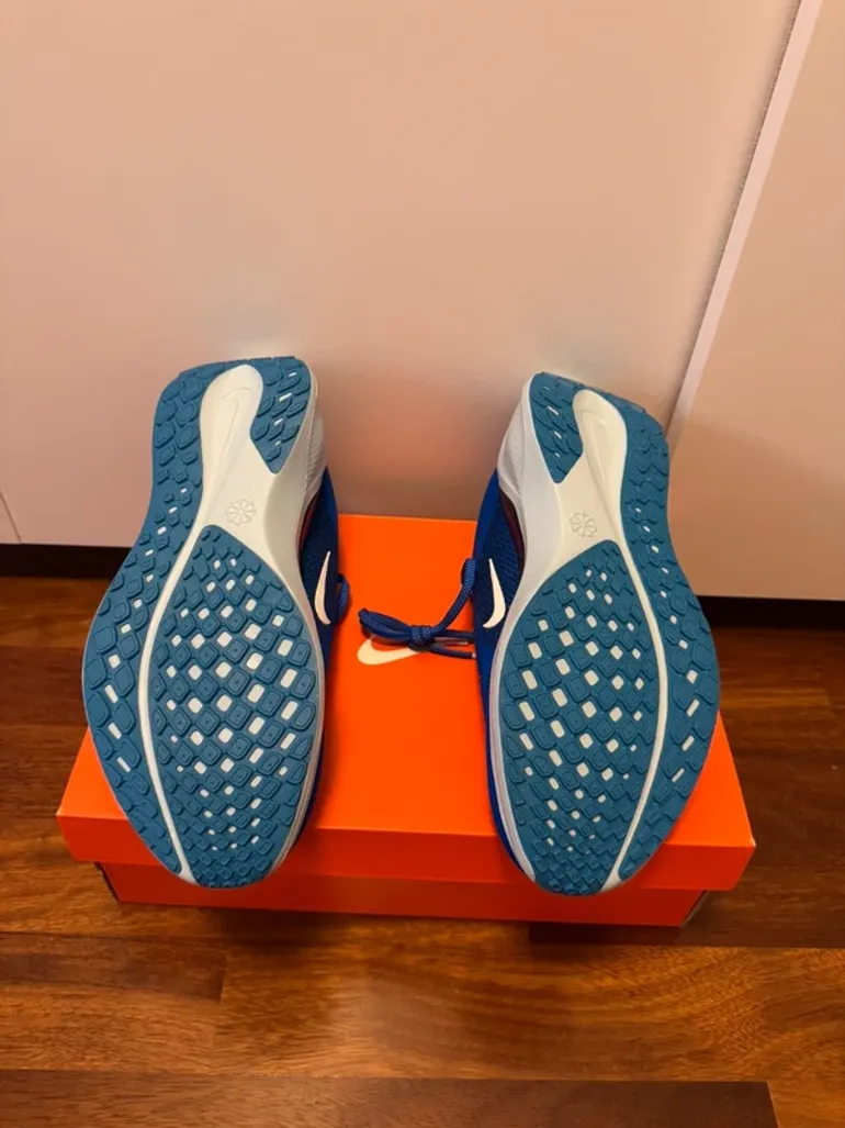 Used Nike Ginnastica/Running Shoes bike — image 4 of 7
