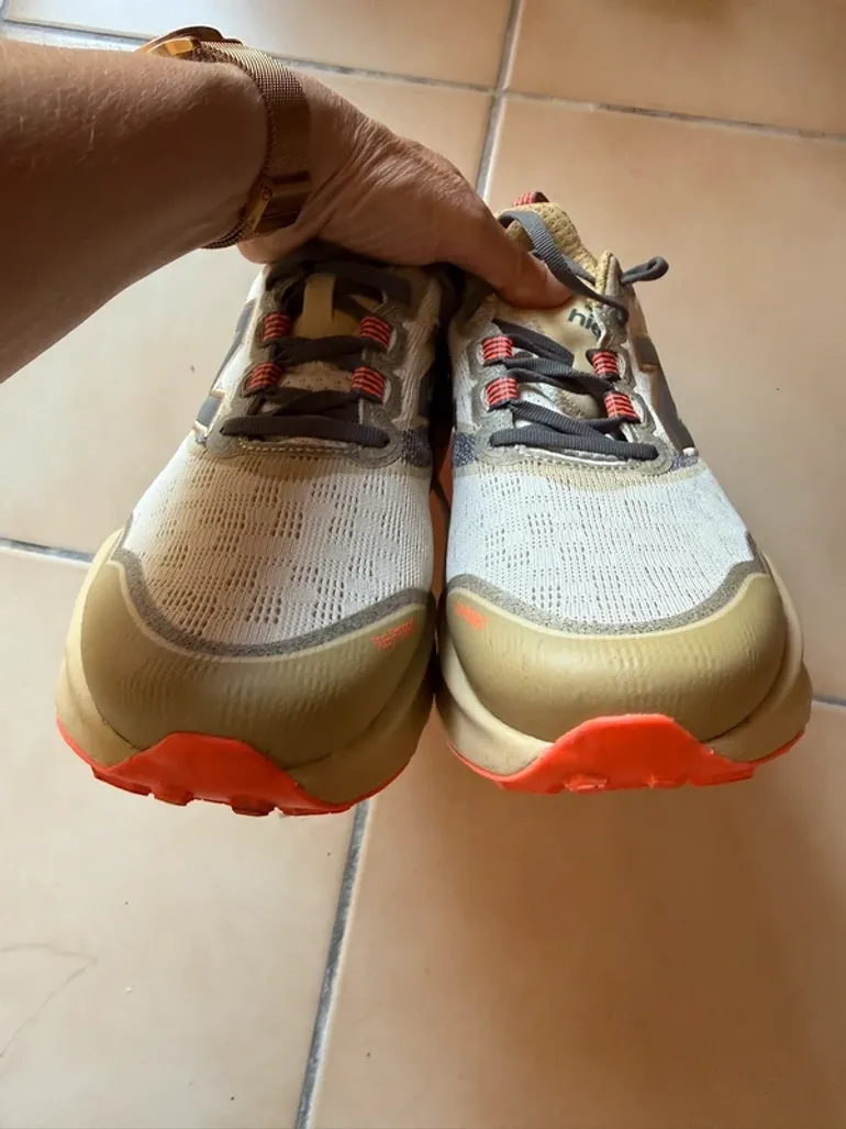 Used New Balance Fresh Foam X Hierro v2 bike — image 8 of 9