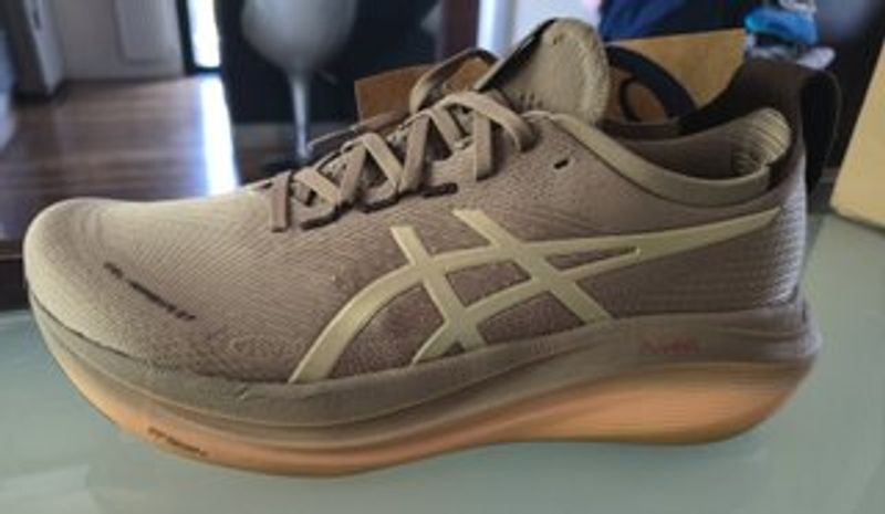 Used Asics Gel Nimbus 27 Luxe 2026 Running Shoes