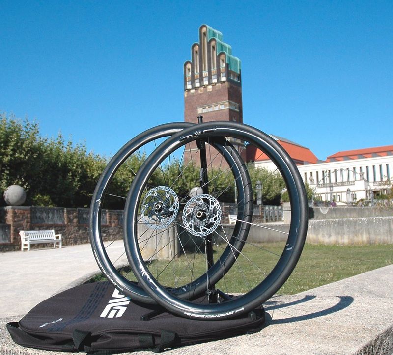 Enve 2.3 SES DISC+EXTRALITE CYBER-rear/front ceramic/NP 2735, -/NEUwertig Wheels usato