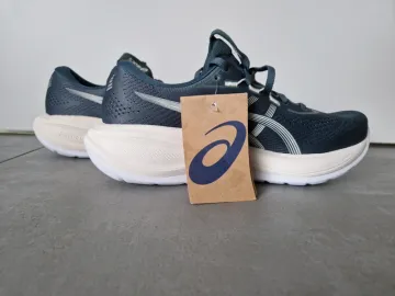 Used Asics Gel-Cumulus 28 bike — image 1 of 4
