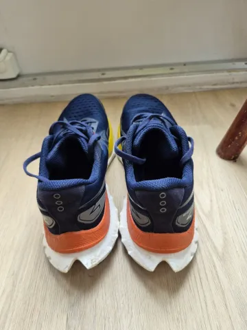 Used Saucony Endorphin Speed 4 bike — image 5 of 7