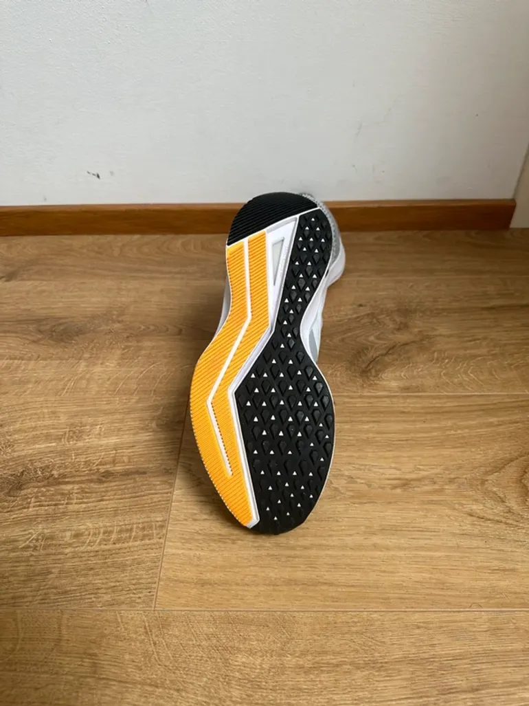 Used Nike Zoom Fly 6 bike — image 5 of 6
