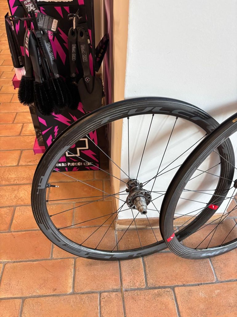 Brugt Fulcrum Speed 40 Wheelset 2022 bike — billede 2 af 3