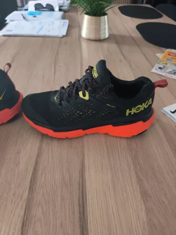 Used Hoka Challenger ATR 6 bike — image 2 of 8