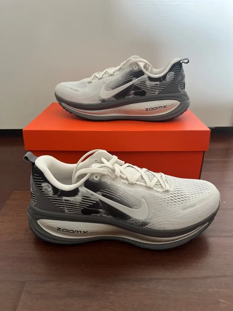 Tweedehands Nike Vomero 18 bike — afbeelding 2 van 4
