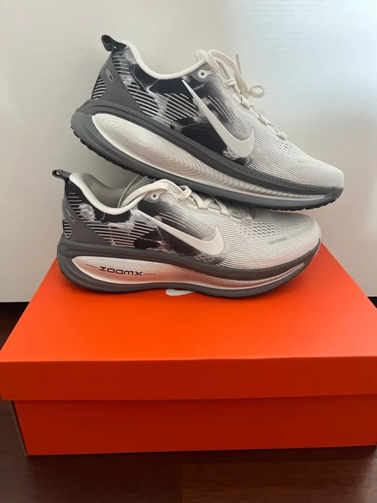 Tweedehands Nike Vomero 18 bike — afbeelding 4 van 4