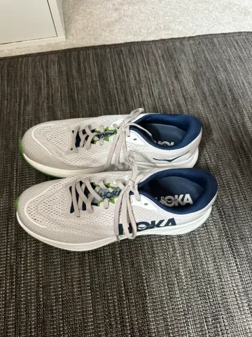 Hoka Laufschuhe bike usato — immagine 1 di 3