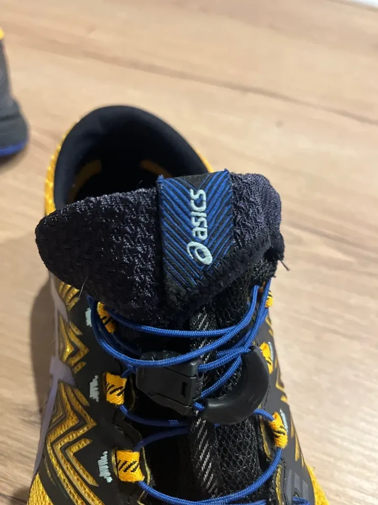 Used Asics Grip bike — image 5 of 7