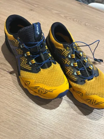 Used Asics Grip bike — image 1 of 7