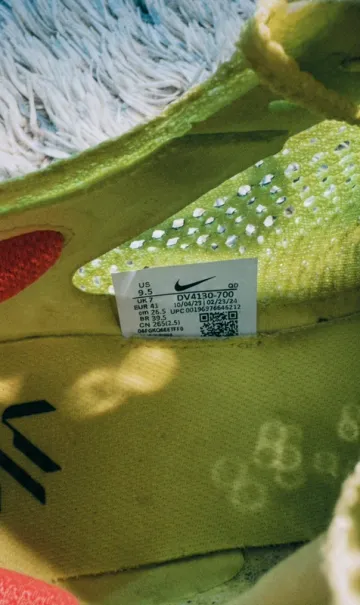 Used Nike ZoomX Vaporfly 3 bike — image 5 of 5