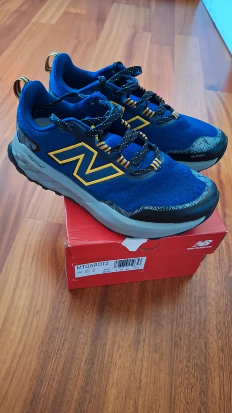 Used New Balance Garoe Running Shoes