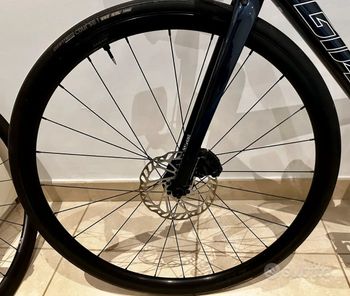 Giant, PR2 disc Tubeless ready