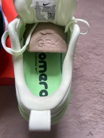Used Nike Vomero 18 ZoomX bike — image 3 of 5