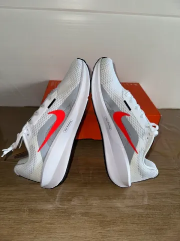 Tweedehands Nike Running Shoes bike — afbeelding 3 van 10